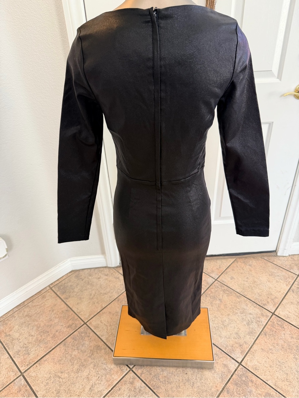 Collectif Helene Dress Black Midi Sheath with Sweetheart Neckline - Picture 4 of 5